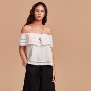Wilfred Off-the-Shoulder Textured Lined Top